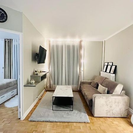 Proche Chateau De Versailles Avec Balcon Vu Sur Une Foret Et Parking Gratuit Pour 5 Personnes Maximum 外观 照片