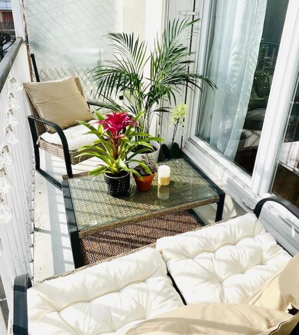 Proche Chateau De Versailles Avec Balcon Vu Sur Une Foret Et Parking Gratuit Pour 5 Personnes Maximum 外观 照片