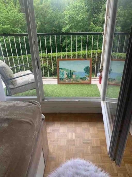 Proche Chateau De Versailles Avec Balcon Vu Sur Une Foret Et Parking Gratuit Pour 5 Personnes Maximum 外观 照片