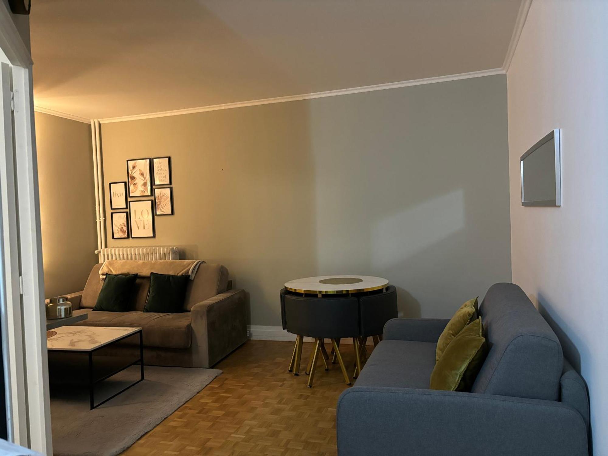 Proche Chateau De Versailles Avec Balcon Vu Sur Une Foret Et Parking Gratuit Pour 5 Personnes Maximum 外观 照片