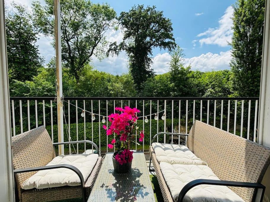 Proche Chateau De Versailles Avec Balcon Vu Sur Une Foret Et Parking Gratuit Pour 5 Personnes Maximum 外观 照片